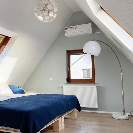 Gemuetliche 2 Zimmerwohnung Mit Tv Und Wlan Wendlingen am Neckar Exterior photo